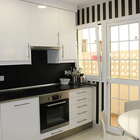 Prime Homes City Central * 라오로타바